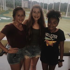 Meet your Posher, Addy